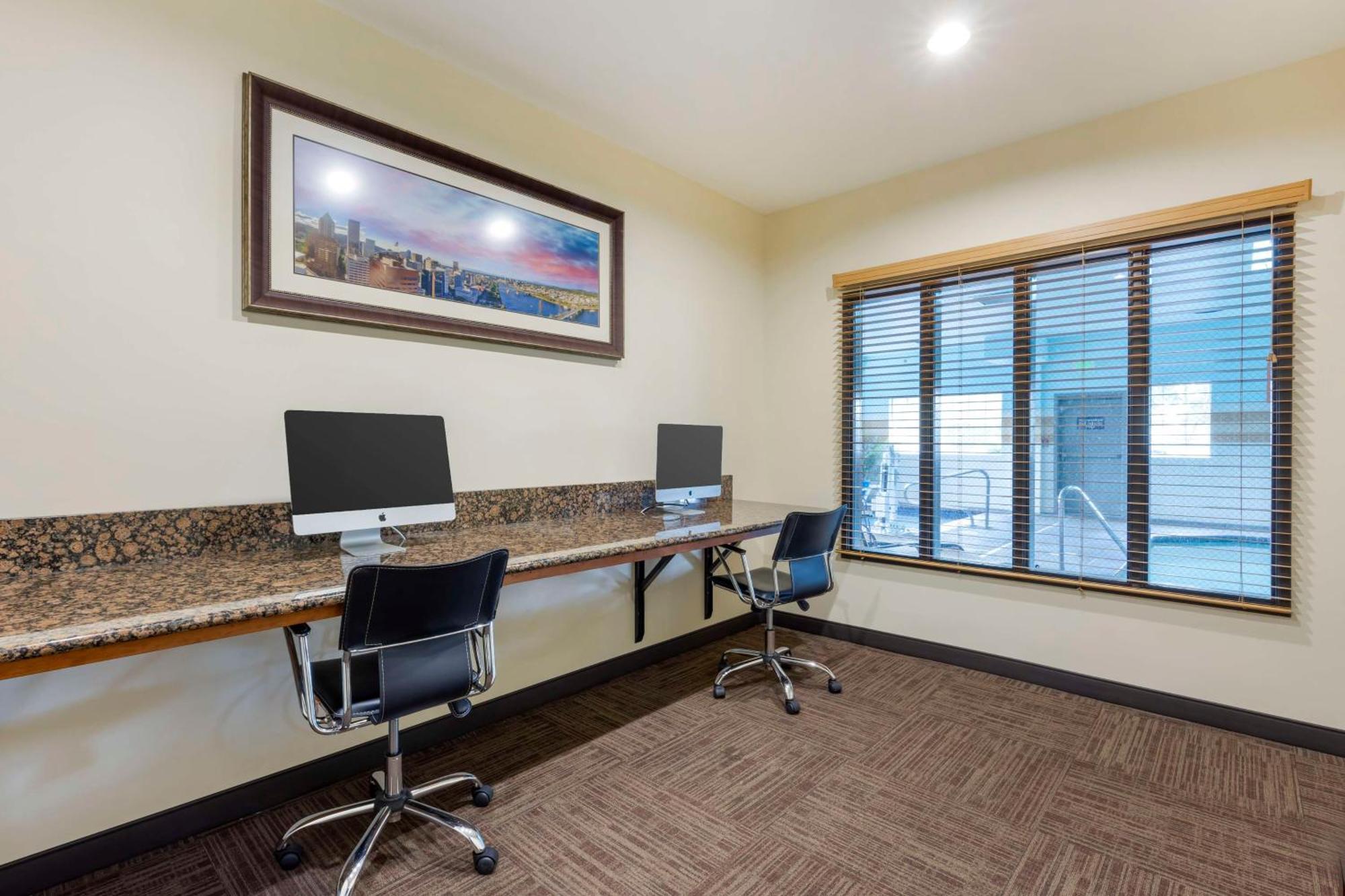 Best Western Plus Northwind Inn & Suites Tigard Exterior photo